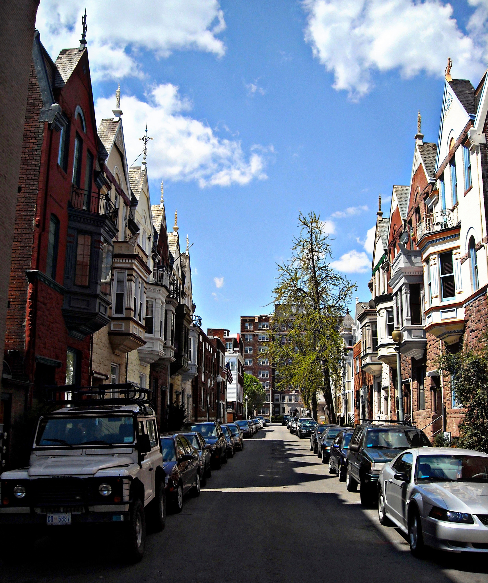 The Ultimate Guide to Choosing a New Neighborhood